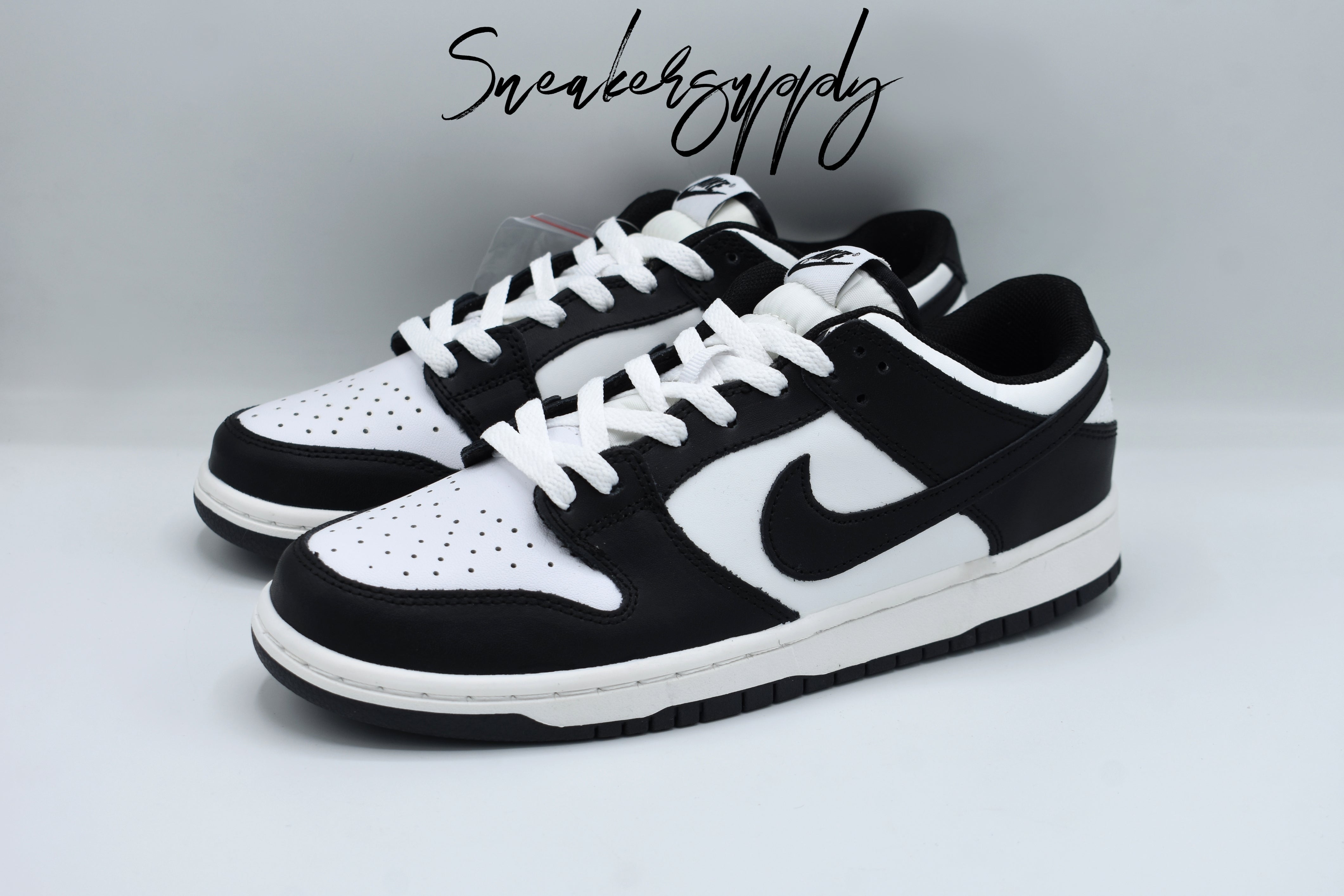 Nike SB Dunk Low “Panda” – sneakersupply